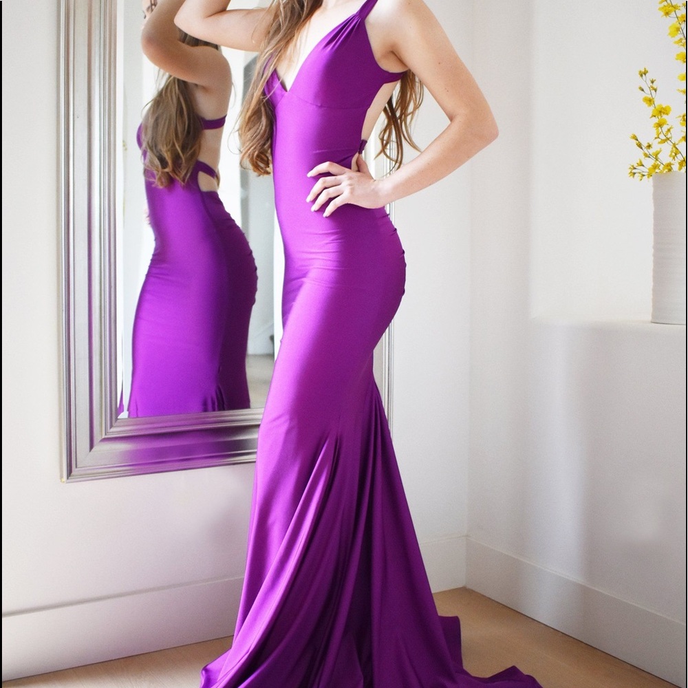 Atria couture low-back scrunch butt gown